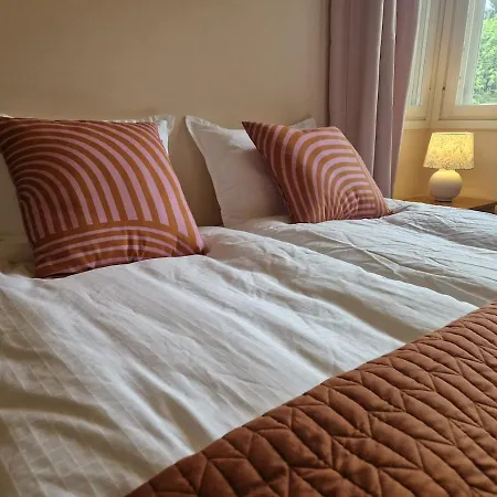 Cozy Two-room With A Sauna And A Private Yard - Free Parking *